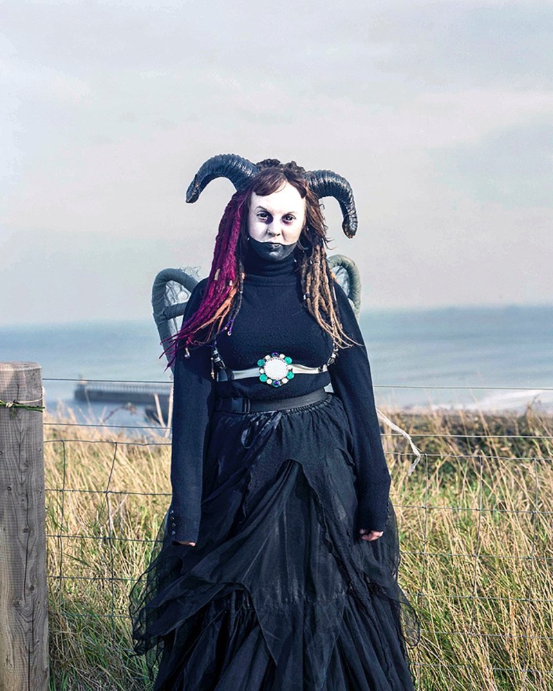 MiniClikcJoanneCoates3