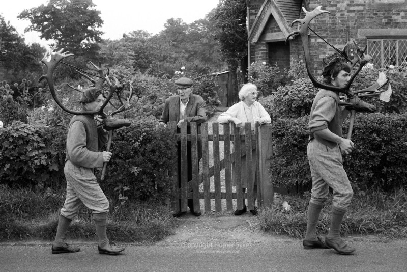 BRITISH FOLK CUSTOMS ENGLISH FOLKLORE ABBOTS BROMLEY HORN DANC DANCING COUNTRYSIDE 1970S UK